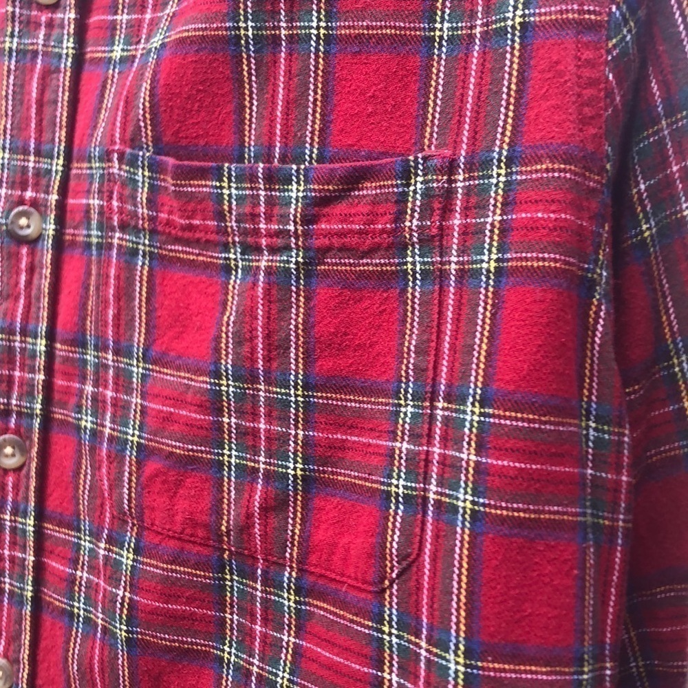 EDDIE BAUER Men's Medium Red  Plaid Flannel Button Down  USED Good Condition - Picture 3 of 15